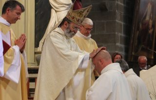 imposition des mains 11 octobre