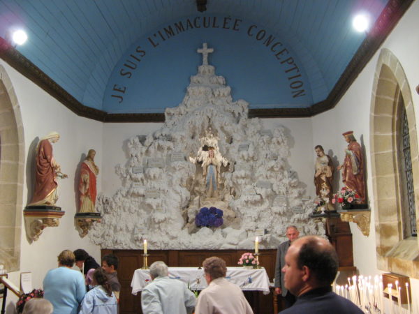 Le-Saint_chapelle-ND-de-Lourdes_003
